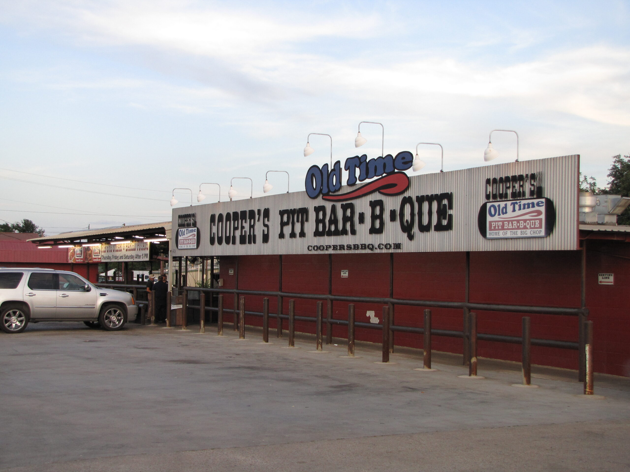 Cooper's Old Time Pit Bar-B-Que